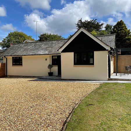 Springfield Lodge - Adorable New Forest 1-Bedroom Guest House Ringwood Exterior photo