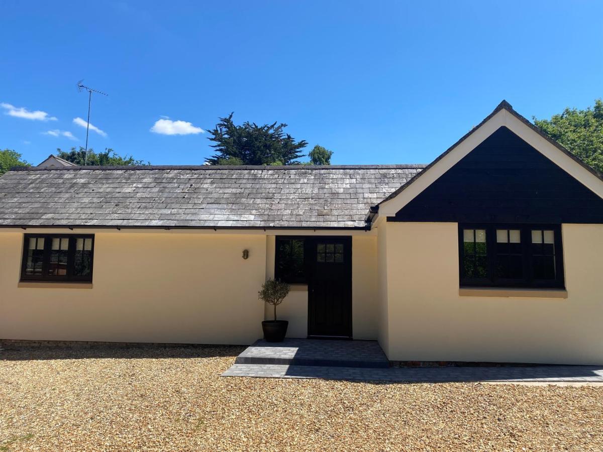 Springfield Lodge - Adorable New Forest 1-Bedroom Guest House Ringwood Exterior photo